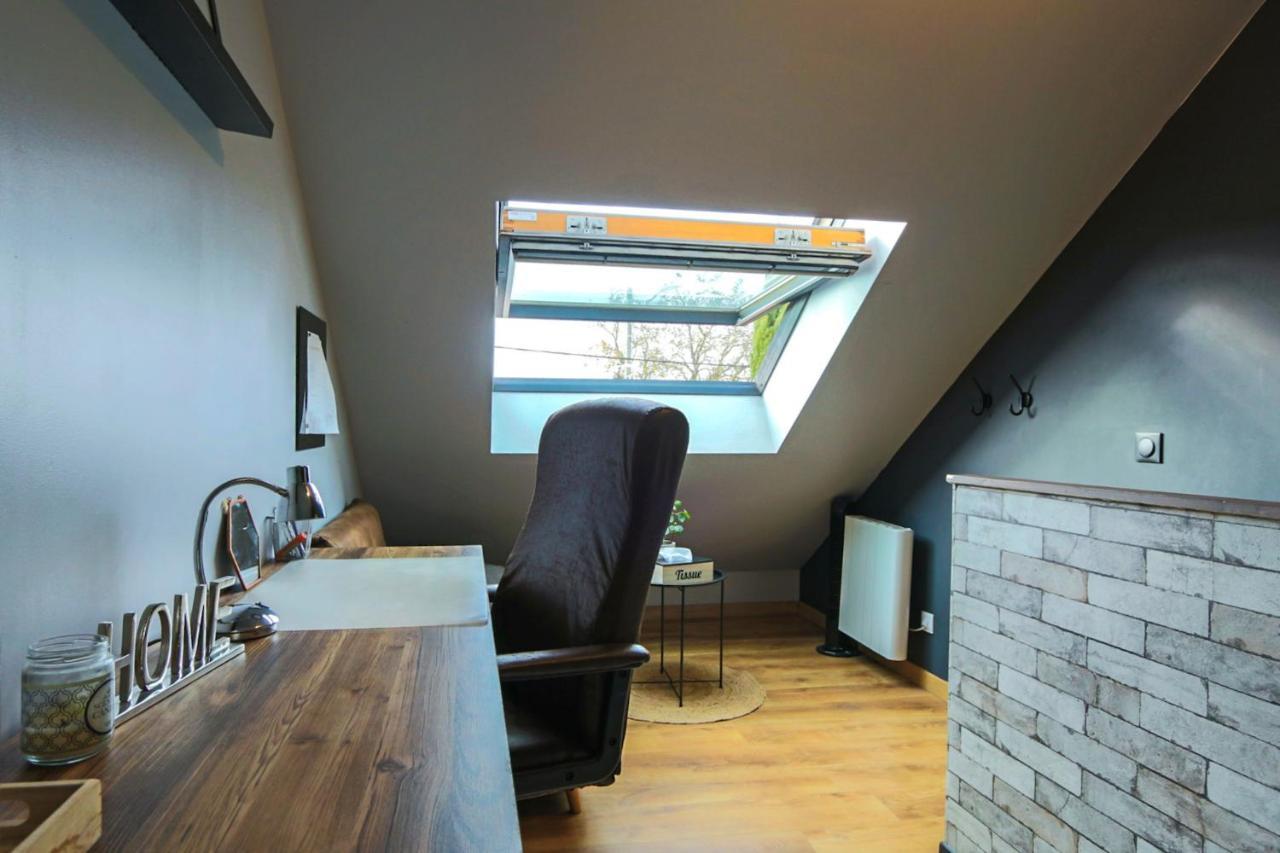 Maisonnette En Duplex Avec Terrasse Breux-Jouy Dış mekan fotoğraf